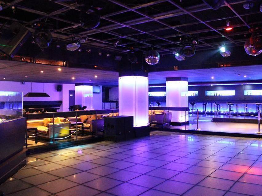 Greenpark Csennai Kültér fotó The interior of the nightclub