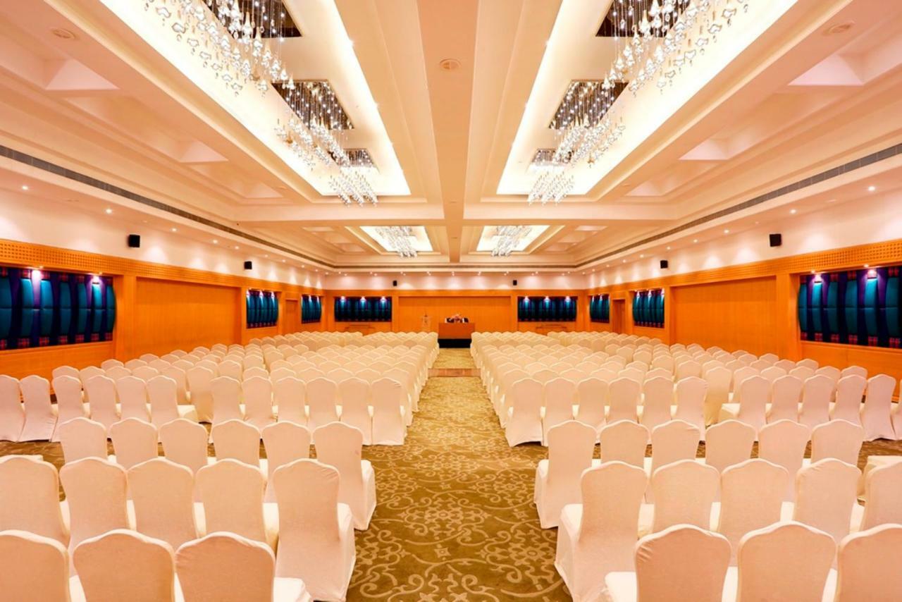 Greenpark Csennai Kültér fotó The Grand Ballroom