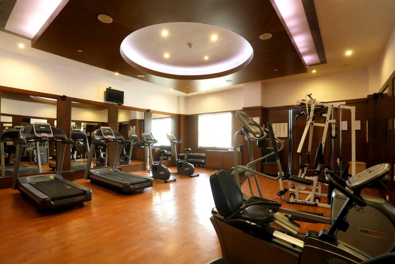 Greenpark Csennai Kültér fotó A gym in a hotel