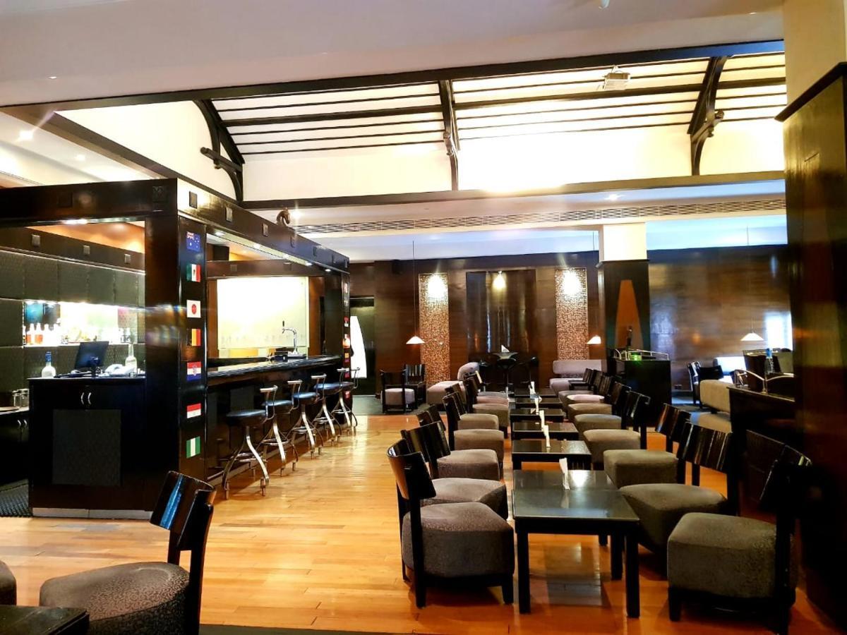 Greenpark Csennai Kültér fotó The lounge at the airport